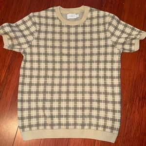 size medium top man, sweater, short sleeve